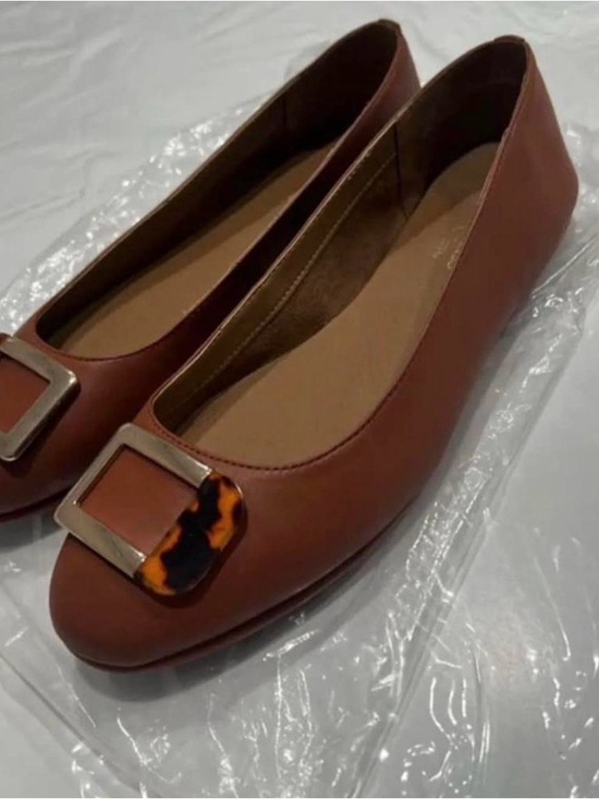 AEROSOLES Shoes - AEROSOLES Tan Leather Flats with Decorative Buckle